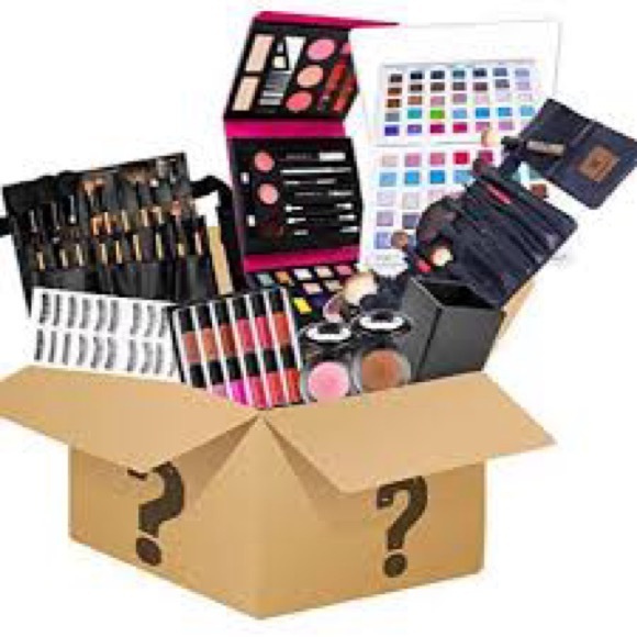 Mystery, Makeup, Skincare and Haircare Box - Picture 1 of 5